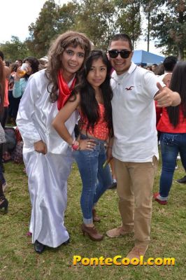 Este concurso se realizó el día viernes 20 de diciembre en las instalaciones de la UTA en Querochaca con la participación de varios grupos con coreografías y disfraces.
